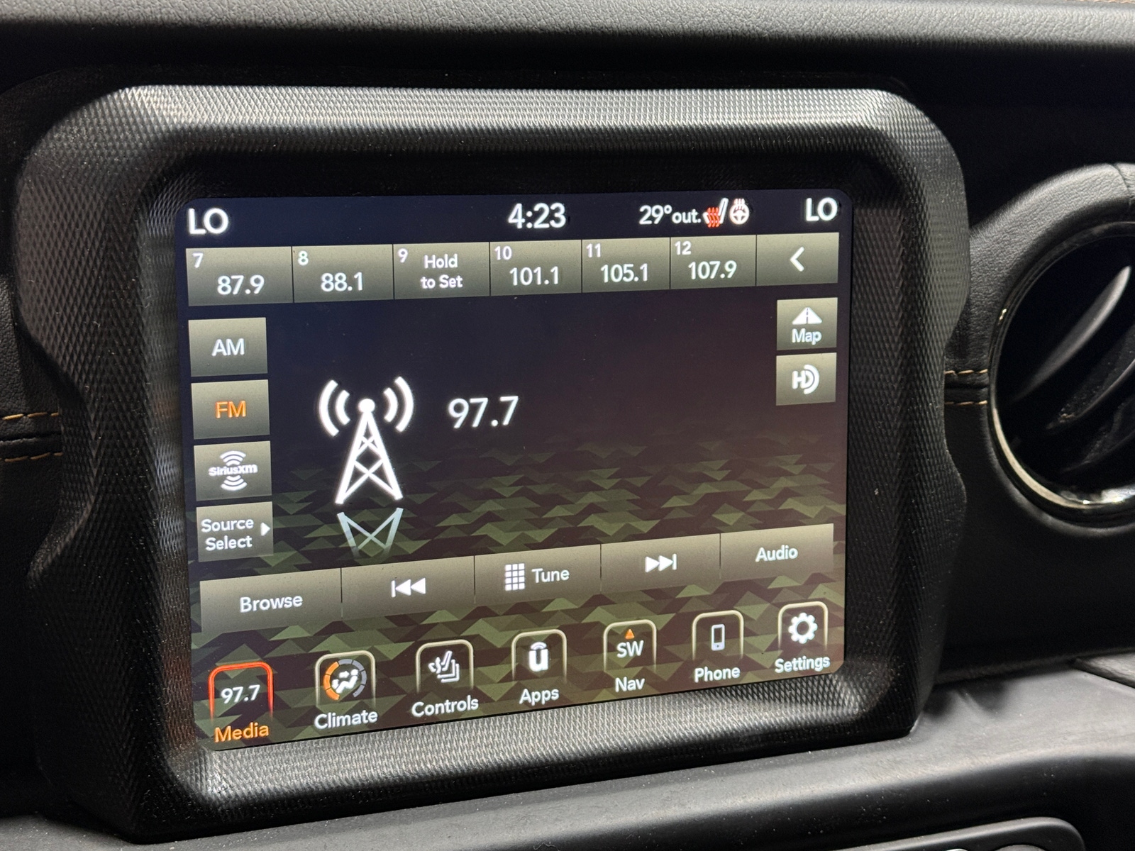 Thumbnail: 2022 Jeep Gladiator - 3