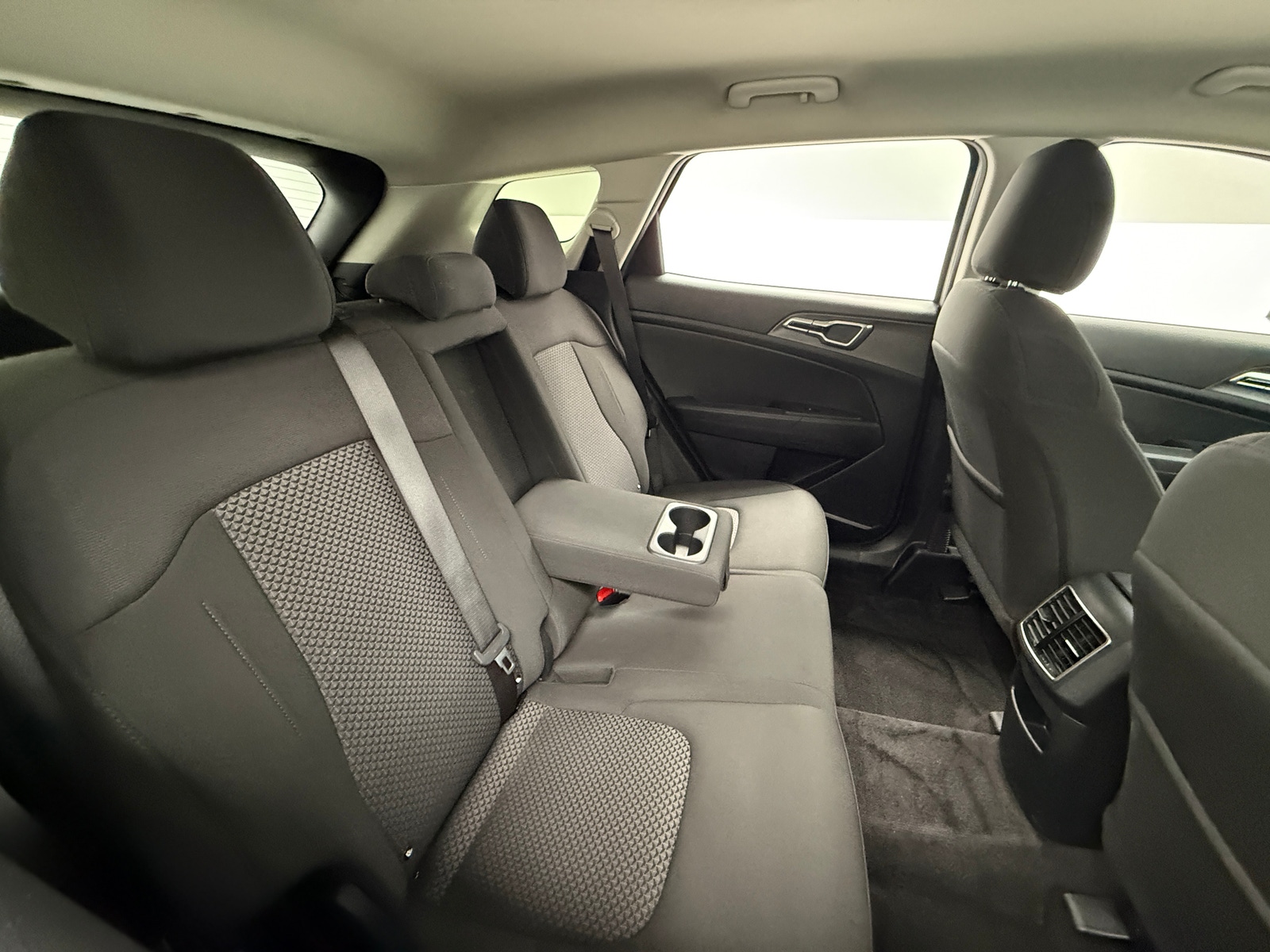 Thumbnail: 2025 Kia Sportage - 6