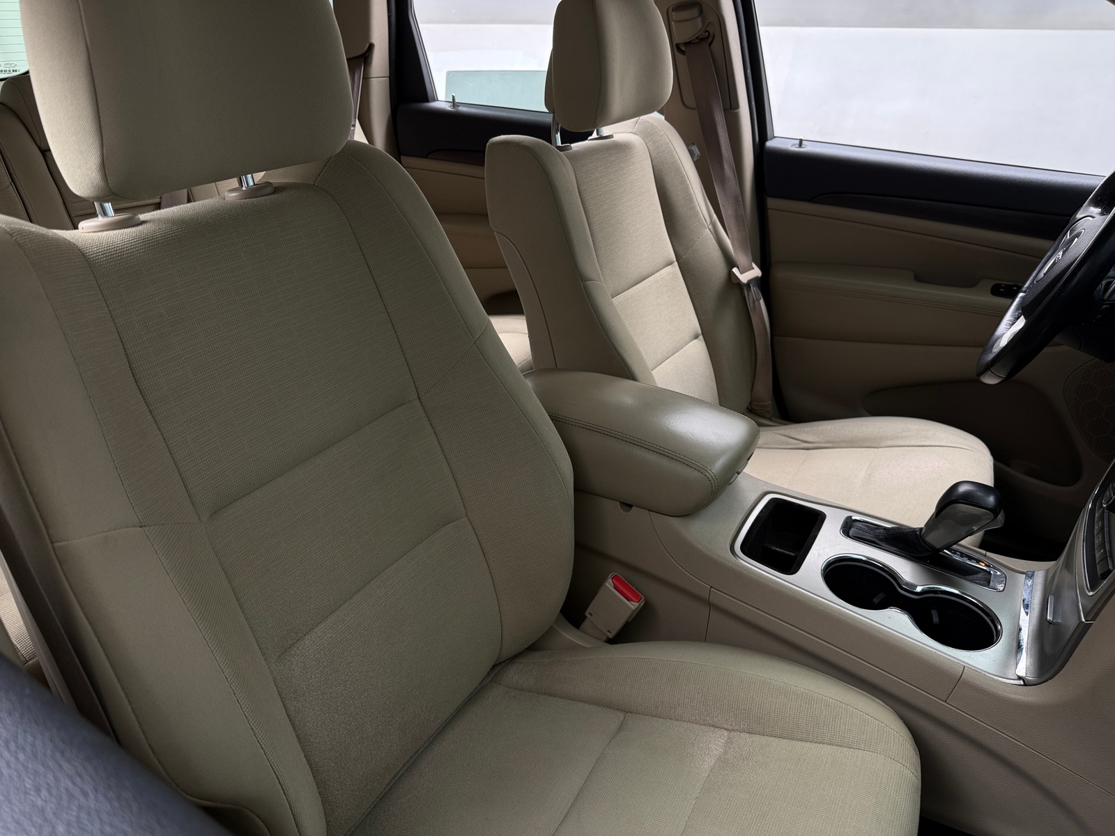 Thumbnail: 2016 Jeep Grand Cherokee - 2