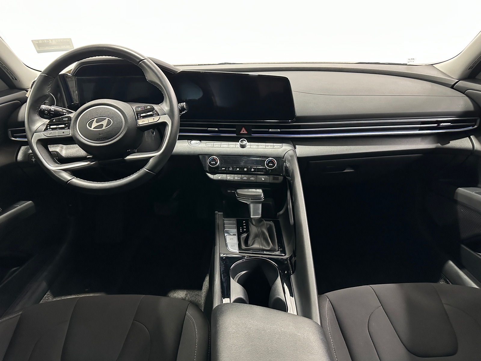 Thumbnail: 2025 Hyundai Elantra - 3