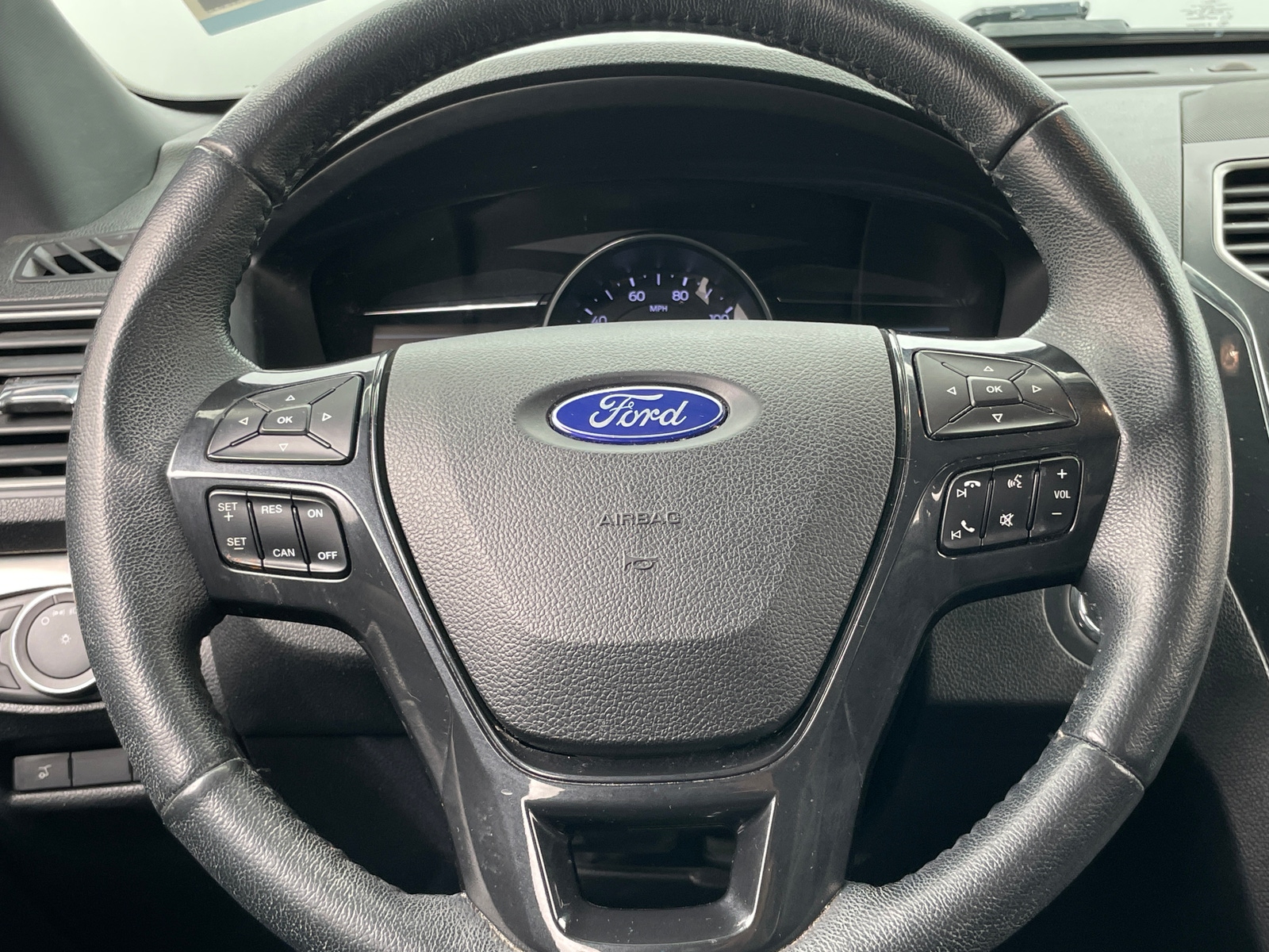 Thumbnail: 2018 Ford Explorer - 5