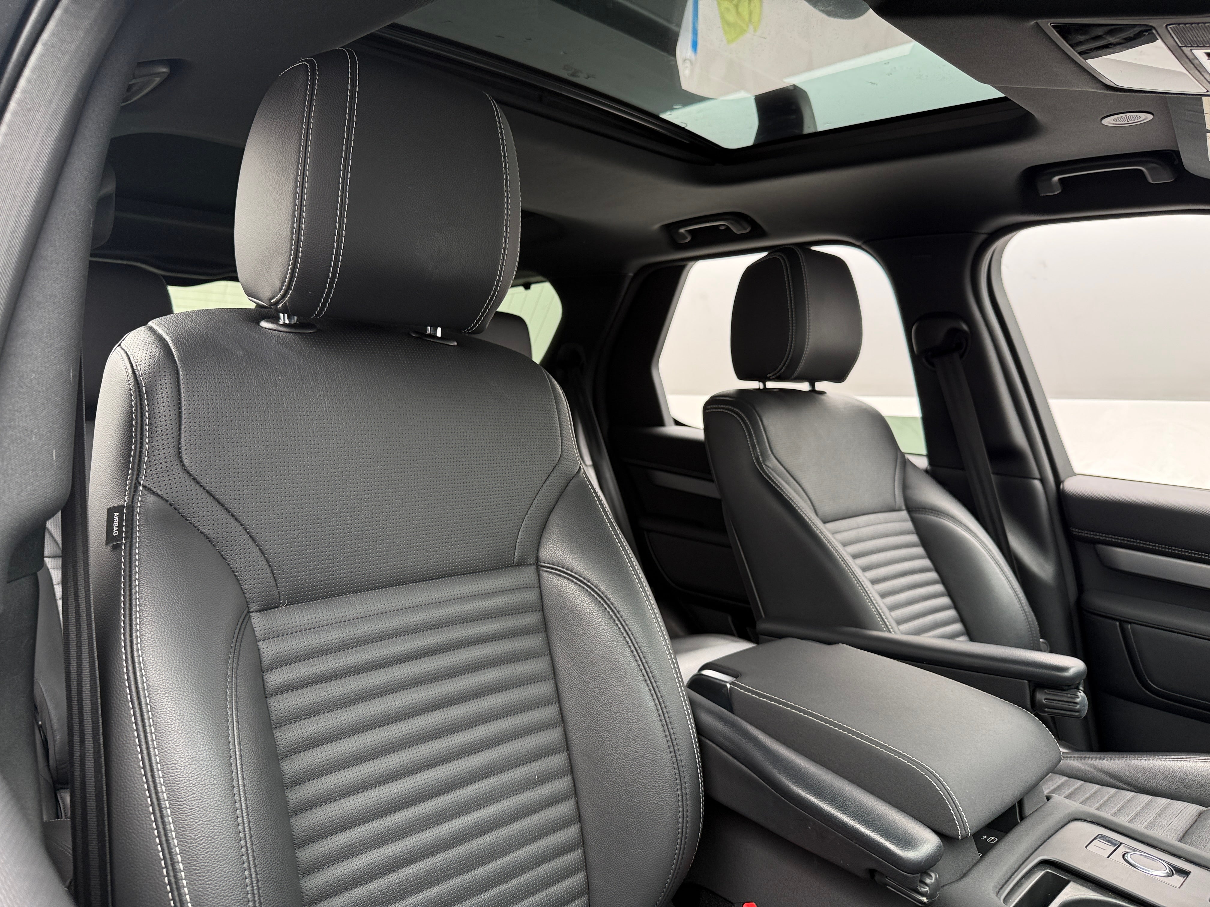 2023 Land Rover Discovery