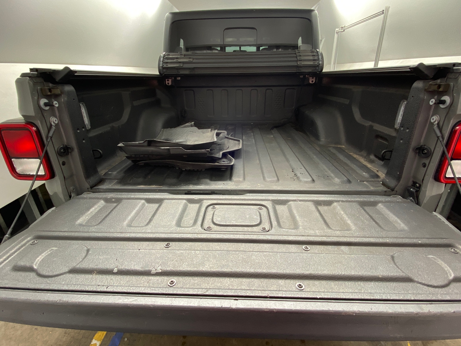 Thumbnail: 2022 Jeep Gladiator - 7