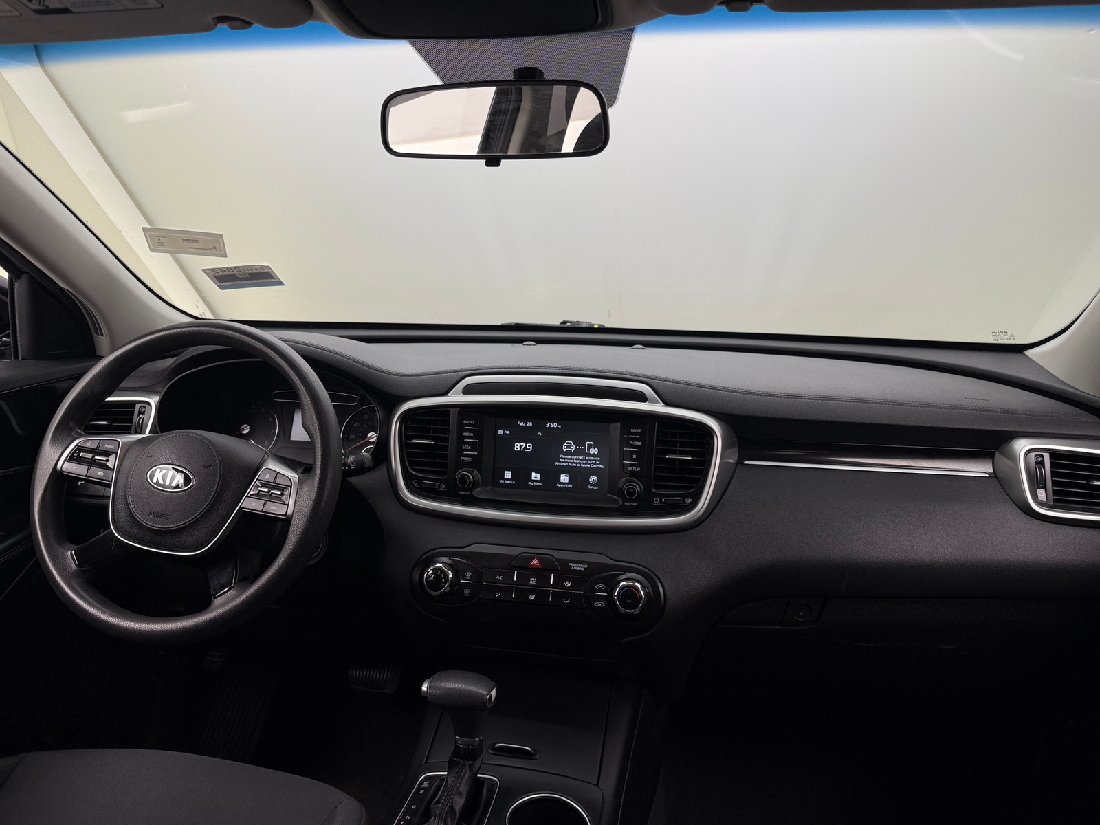 Thumbnail: 2019 Kia Sorento - 3