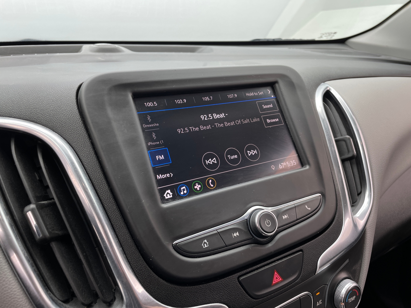 Thumbnail: 2021 Chevrolet Equinox - 4