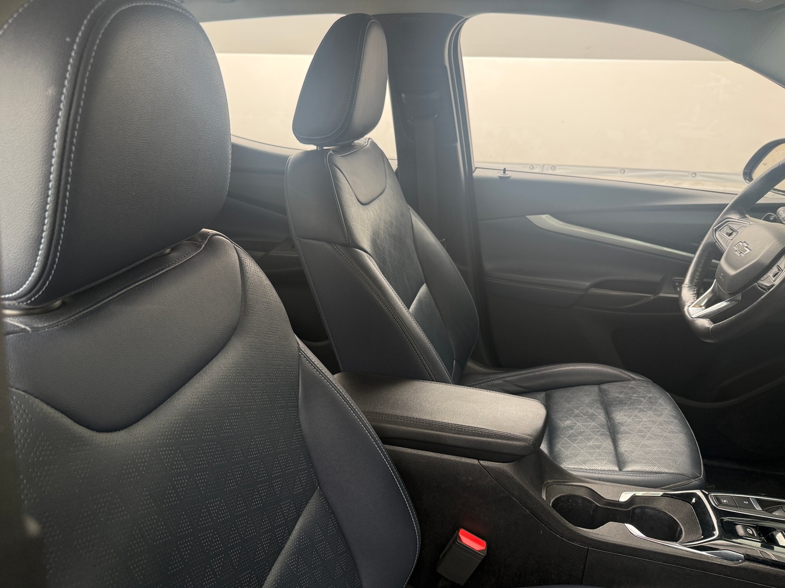 Thumbnail: 2023 Chevrolet Bolt EUV - 2