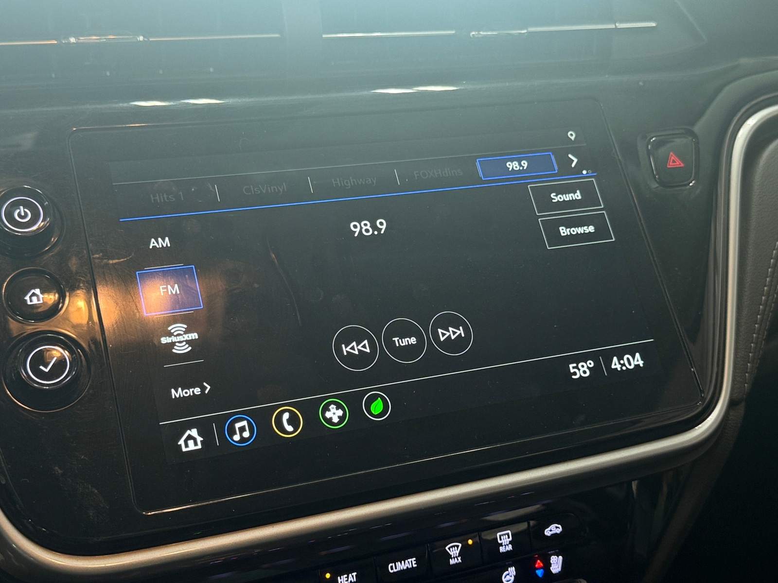 Thumbnail: 2023 Chevrolet Bolt EUV - 4