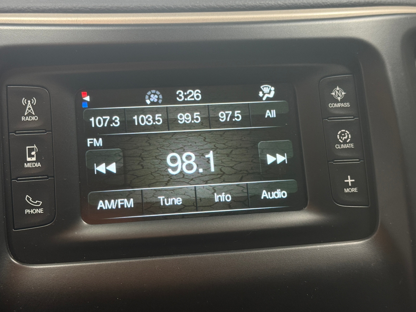 Thumbnail: 2017 Jeep Cherokee - 4