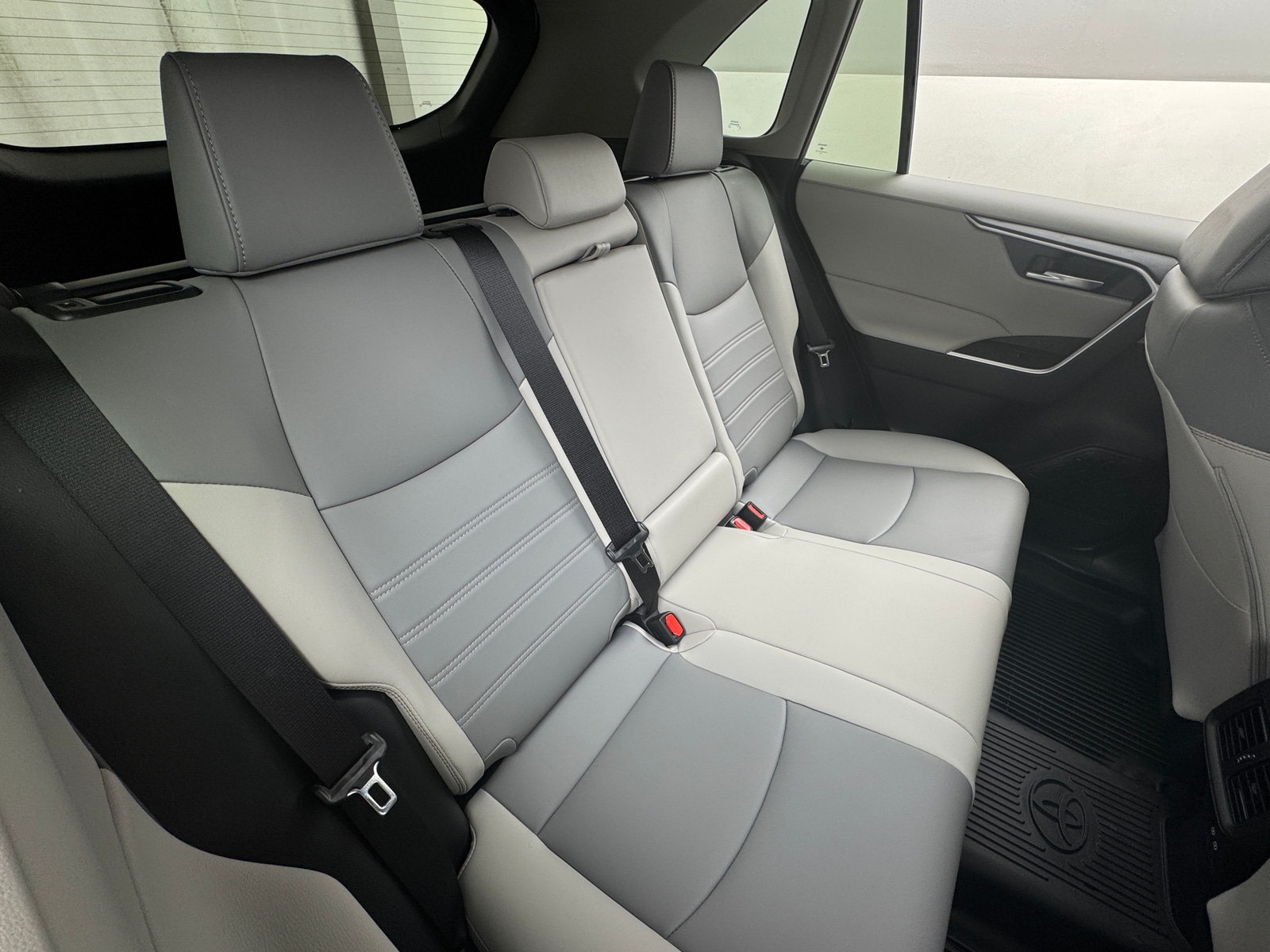 Thumbnail: 2025 Toyota RAV4 - 5