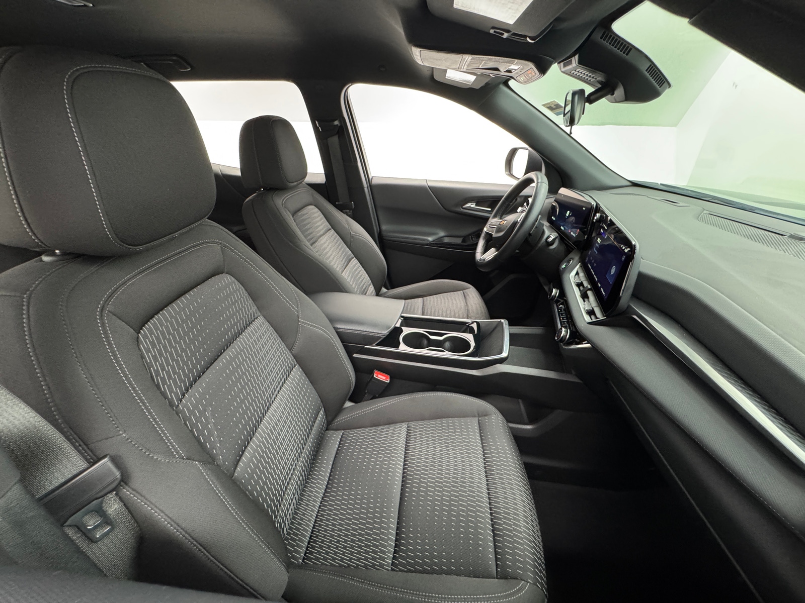 Thumbnail: 2025 Chevrolet Equinox - 2