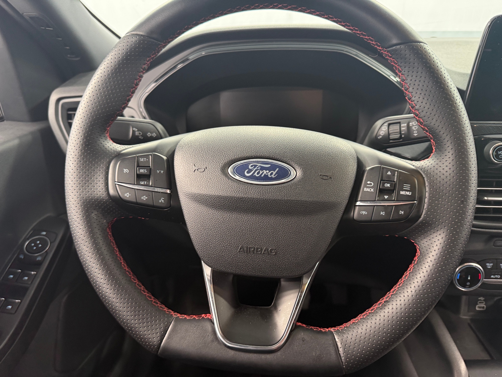 Thumbnail: 2025 Ford Escape - 4