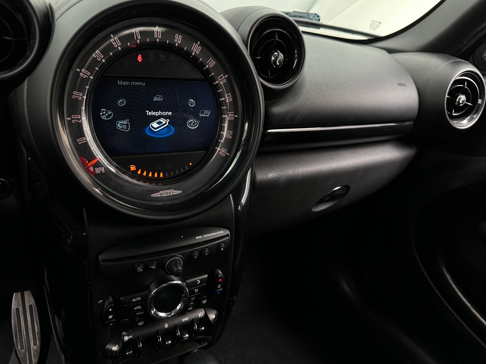 Thumbnail: 2016 MINI Cooper Countryman - 3