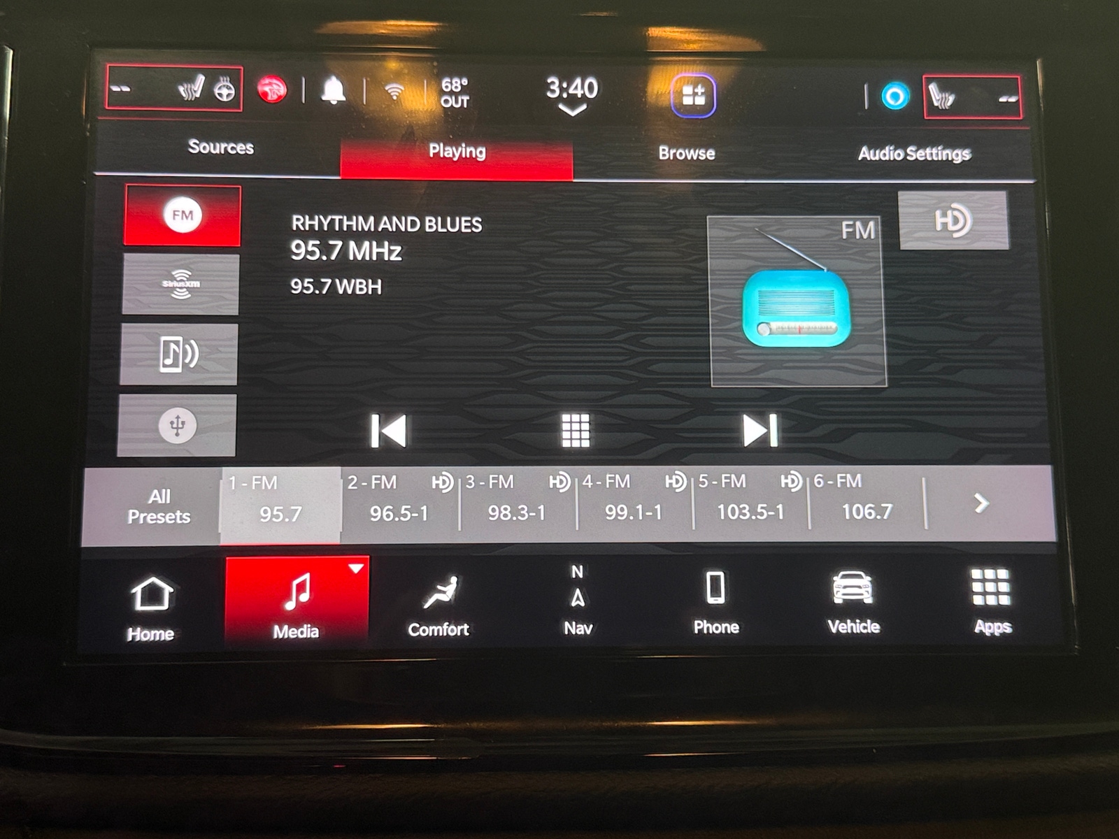 Thumbnail: 2023 Dodge Durango - 4