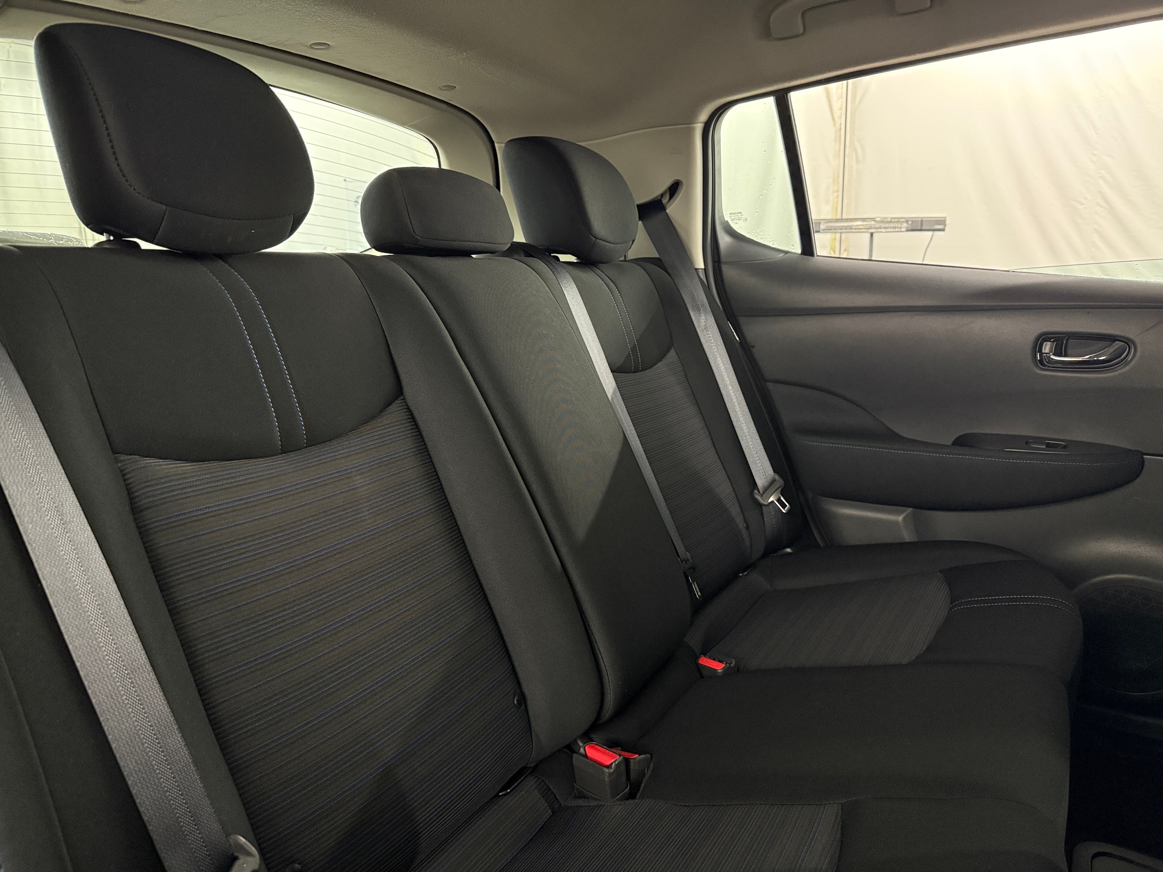 2022 Nissan LEAF - Image 1