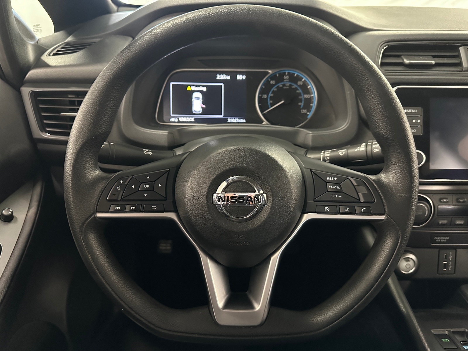 Thumbnail: 2022 Nissan Leaf - 5