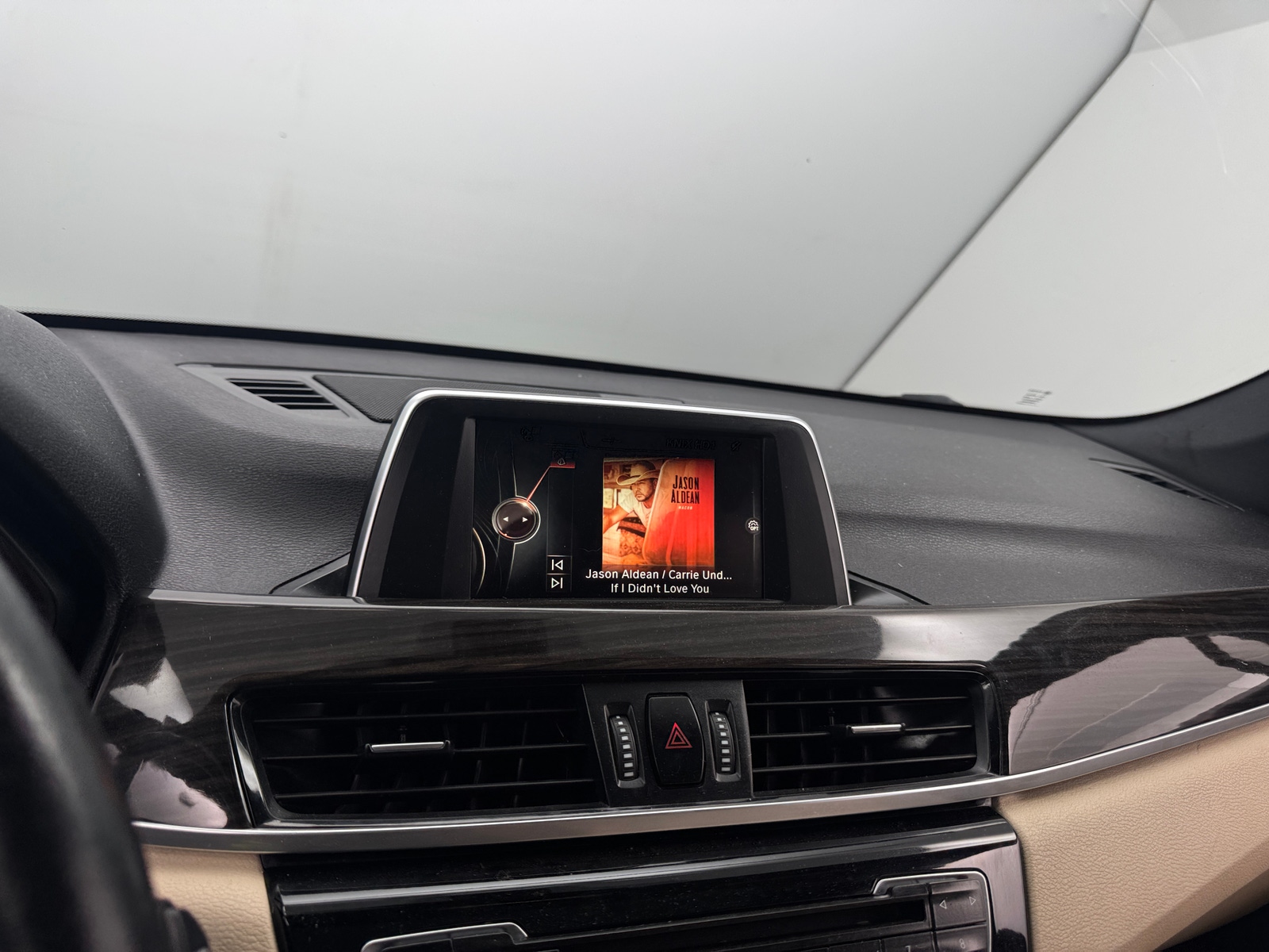 Thumbnail: 2016 BMW X1 - 3