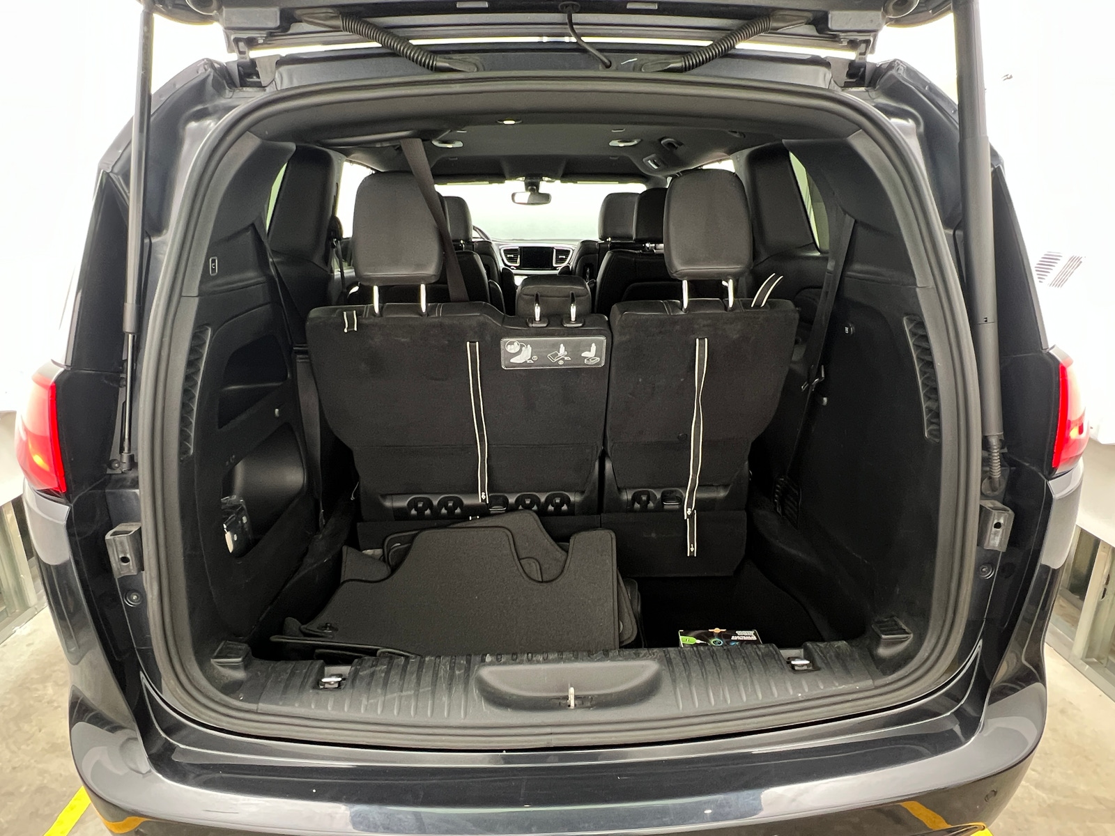 Thumbnail: 2020 Chrysler Pacifica - 6