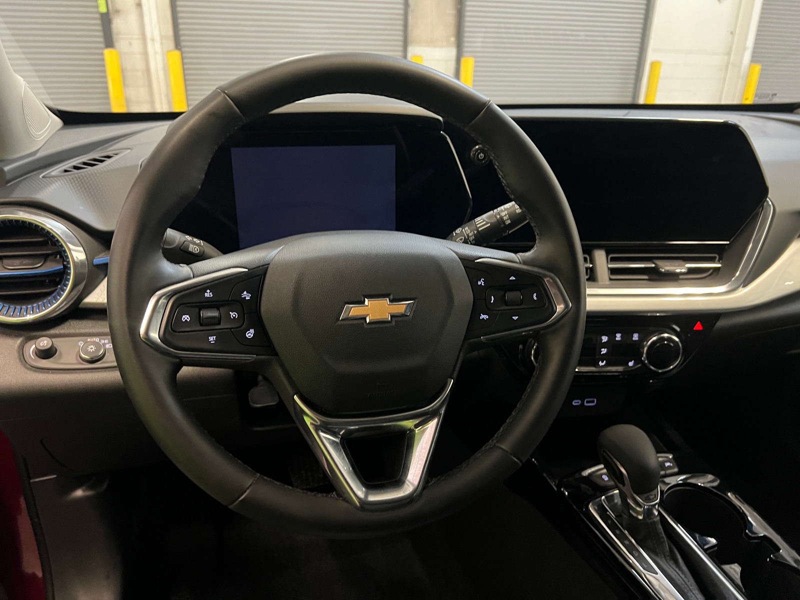 Thumbnail: 2025 Chevrolet Trax - 5