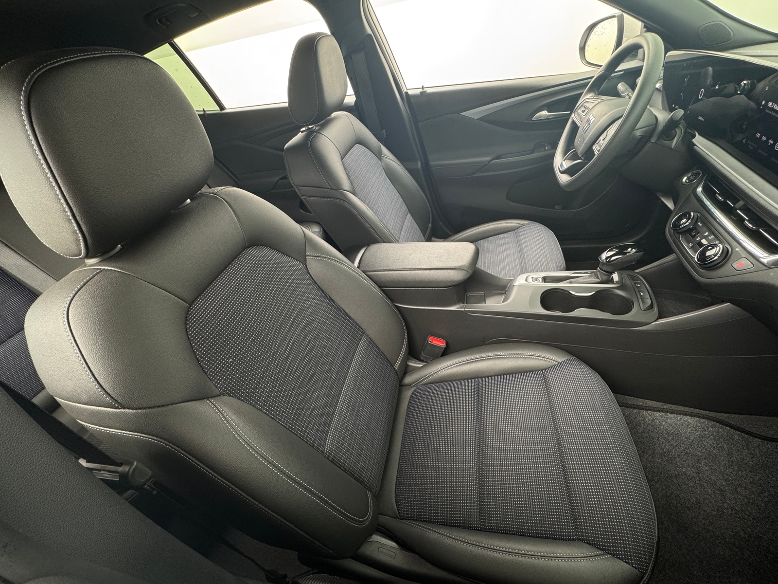 Thumbnail: 2025 Buick Envista - 2