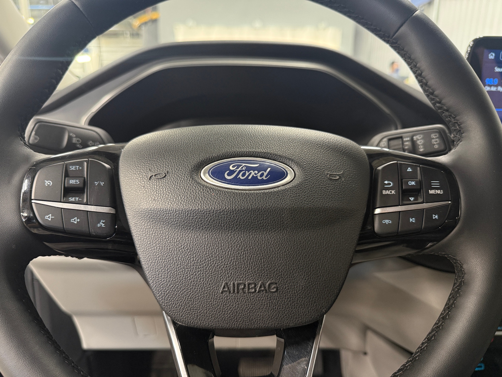 Thumbnail: 2023 Ford Escape - 5