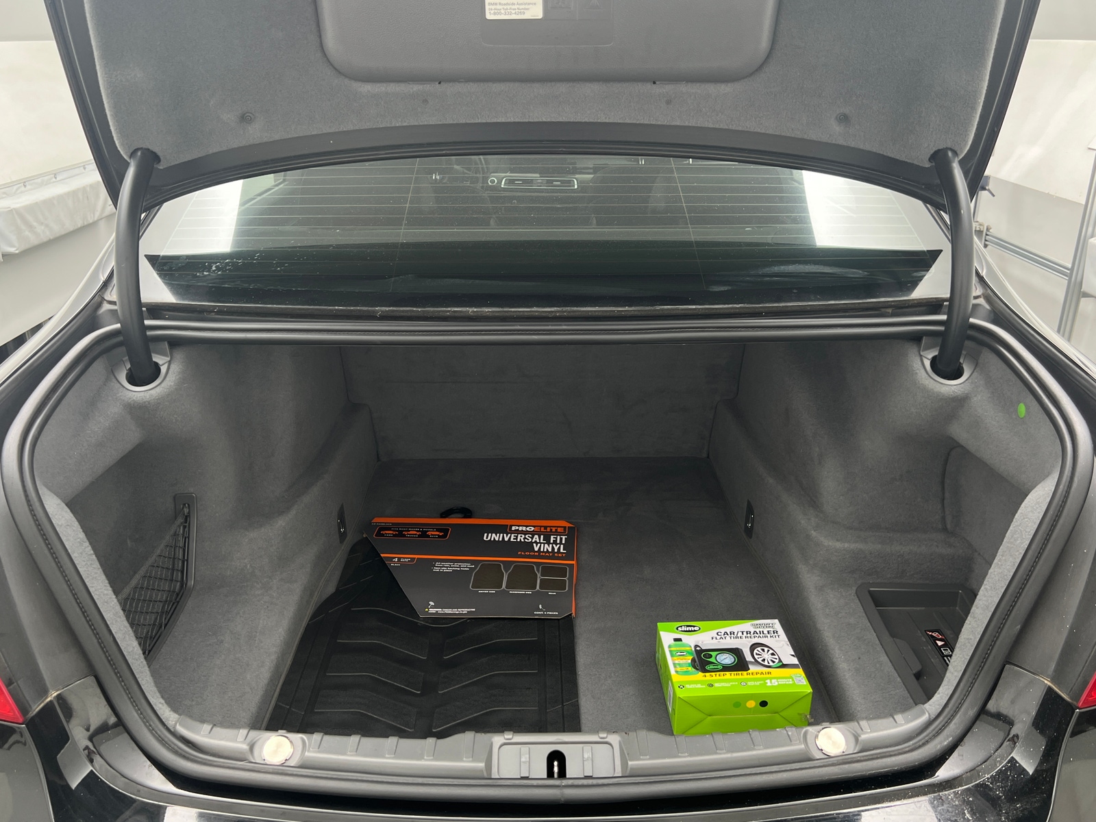 Thumbnail: 2012 BMW 7 Series - 6