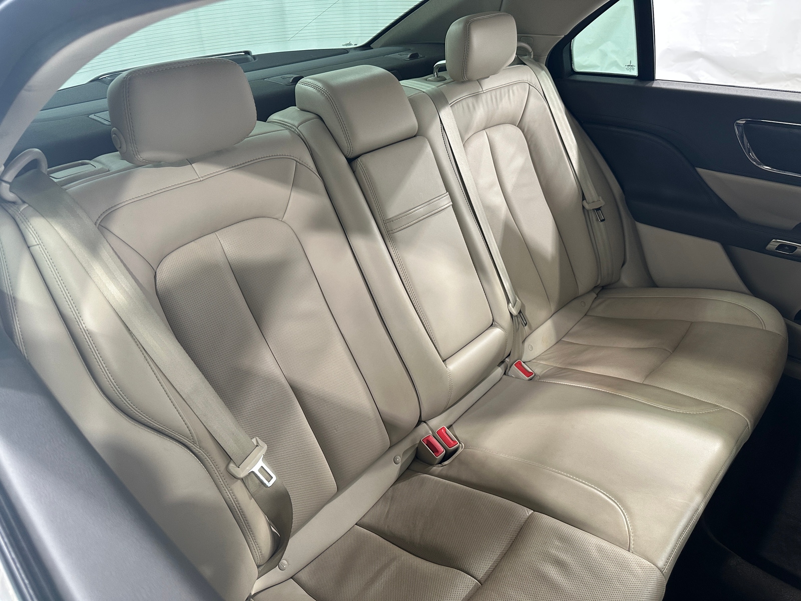 Thumbnail: 2018 Lincoln Continental - 5