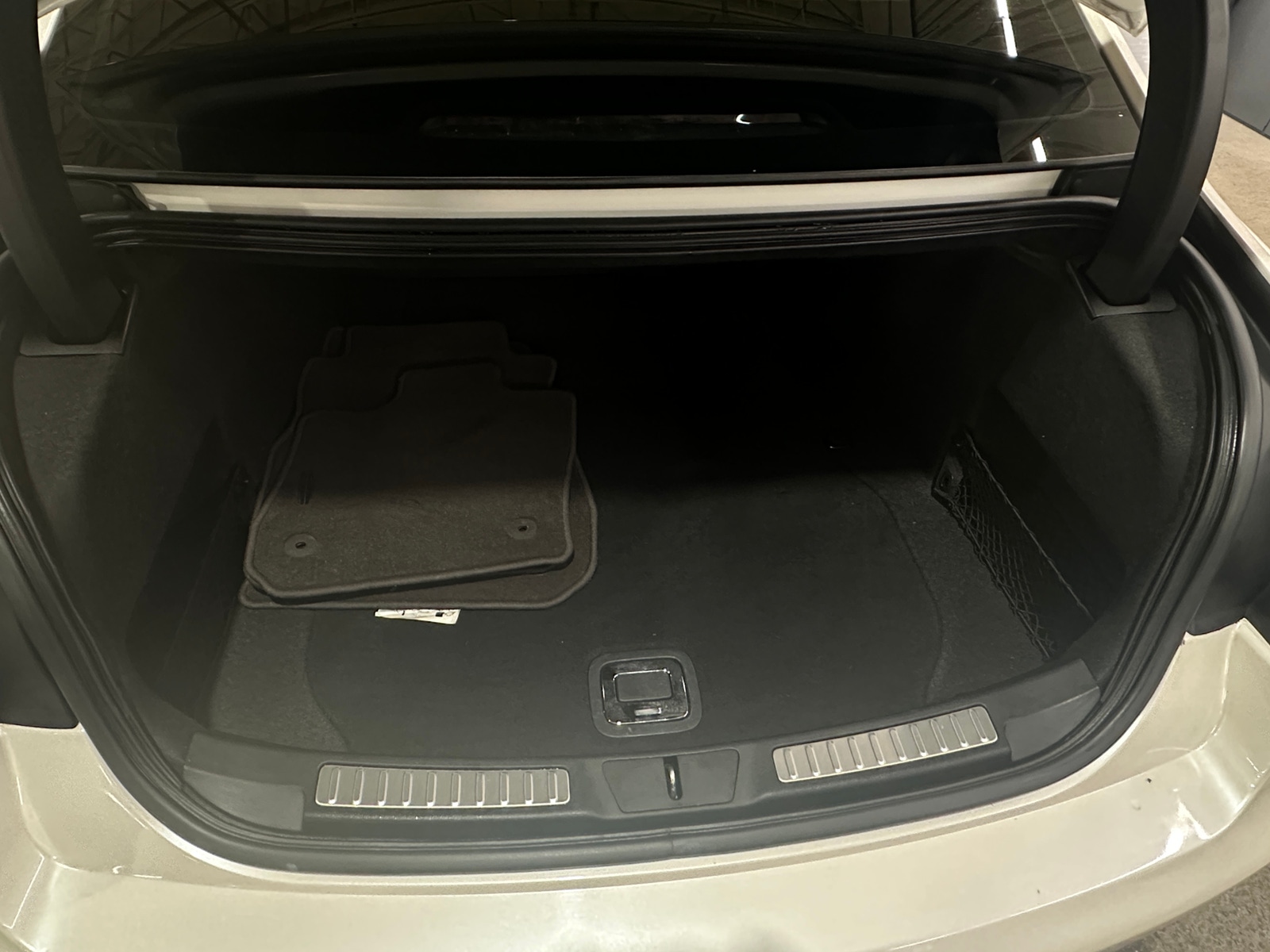 Thumbnail: 2018 Lincoln Continental - 6