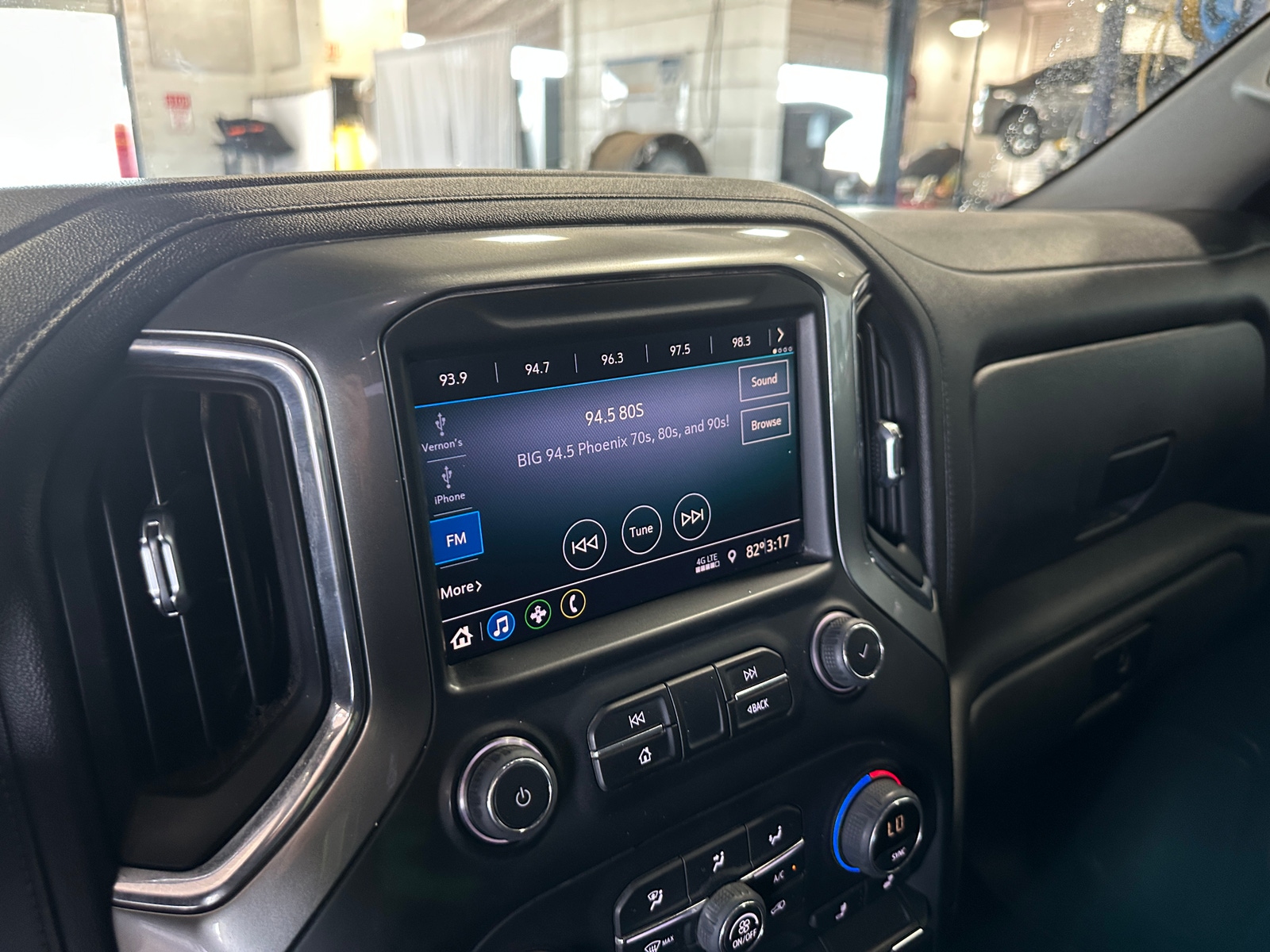 Thumbnail: 2021 Chevrolet Silverado 1500 - 4