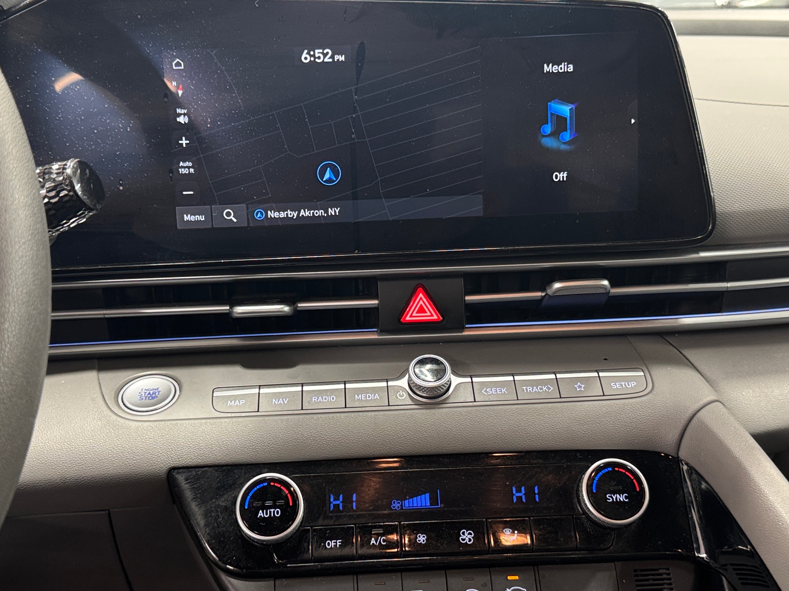 Thumbnail: 2024 Hyundai Elantra - 4