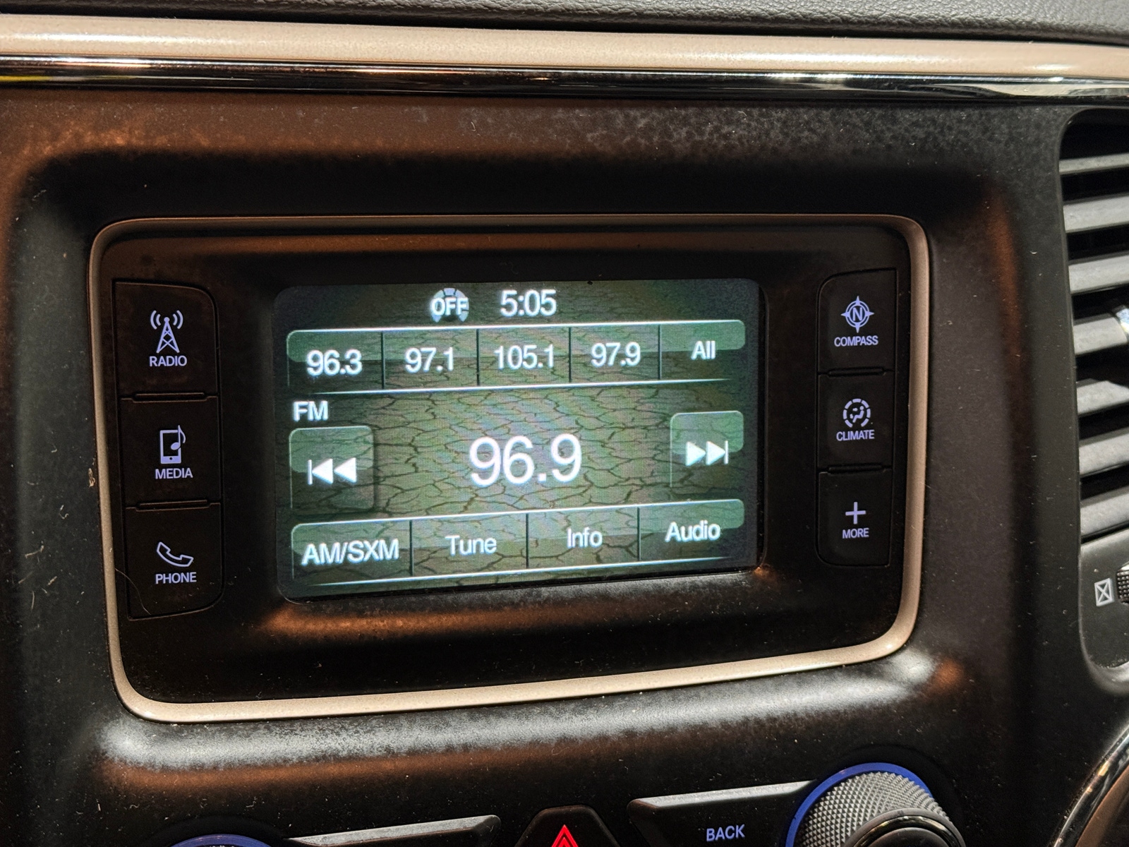 Thumbnail: 2017 Jeep Grand Cherokee - 4