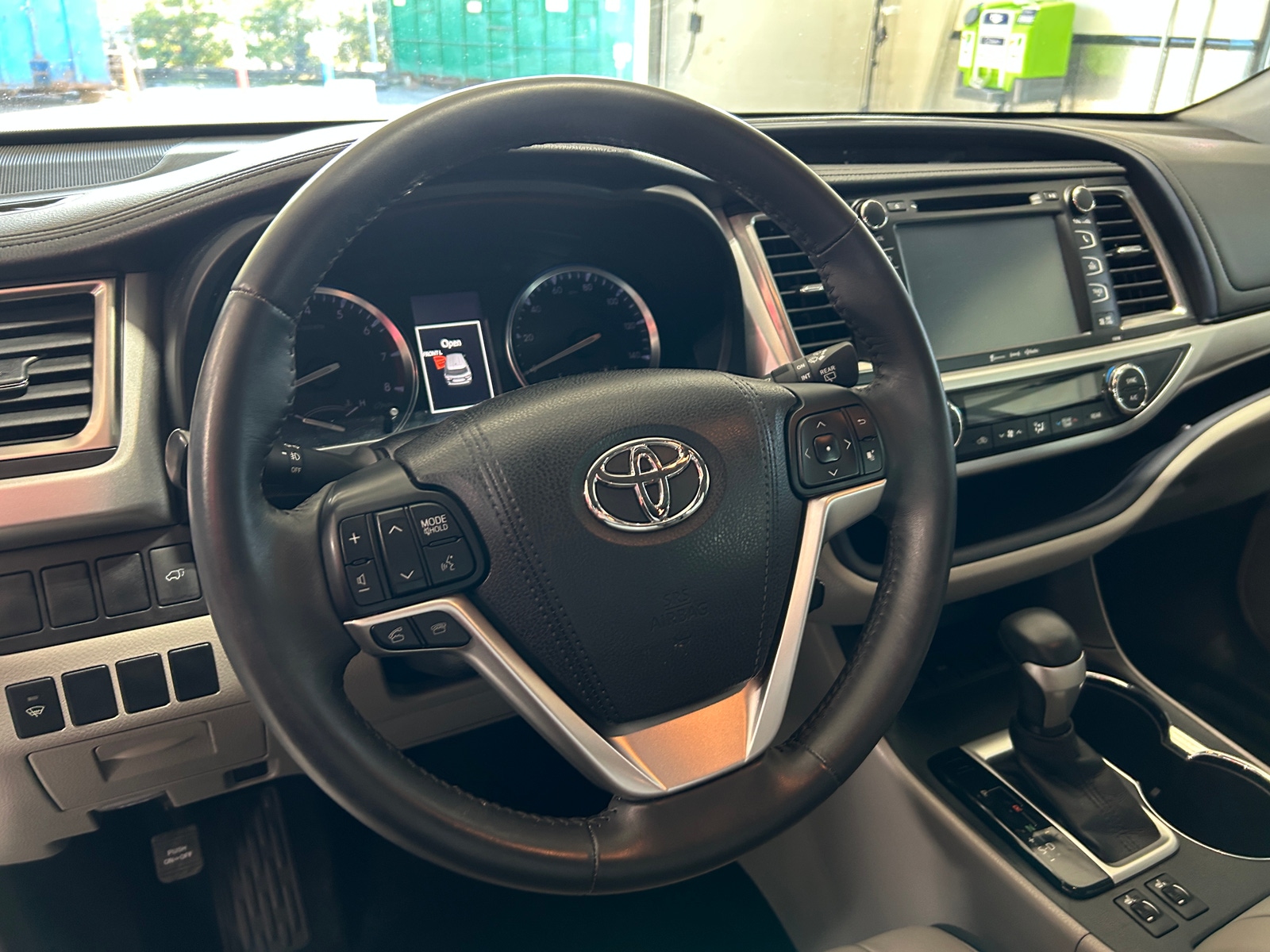 Thumbnail: 2016 Toyota Highlander - 4