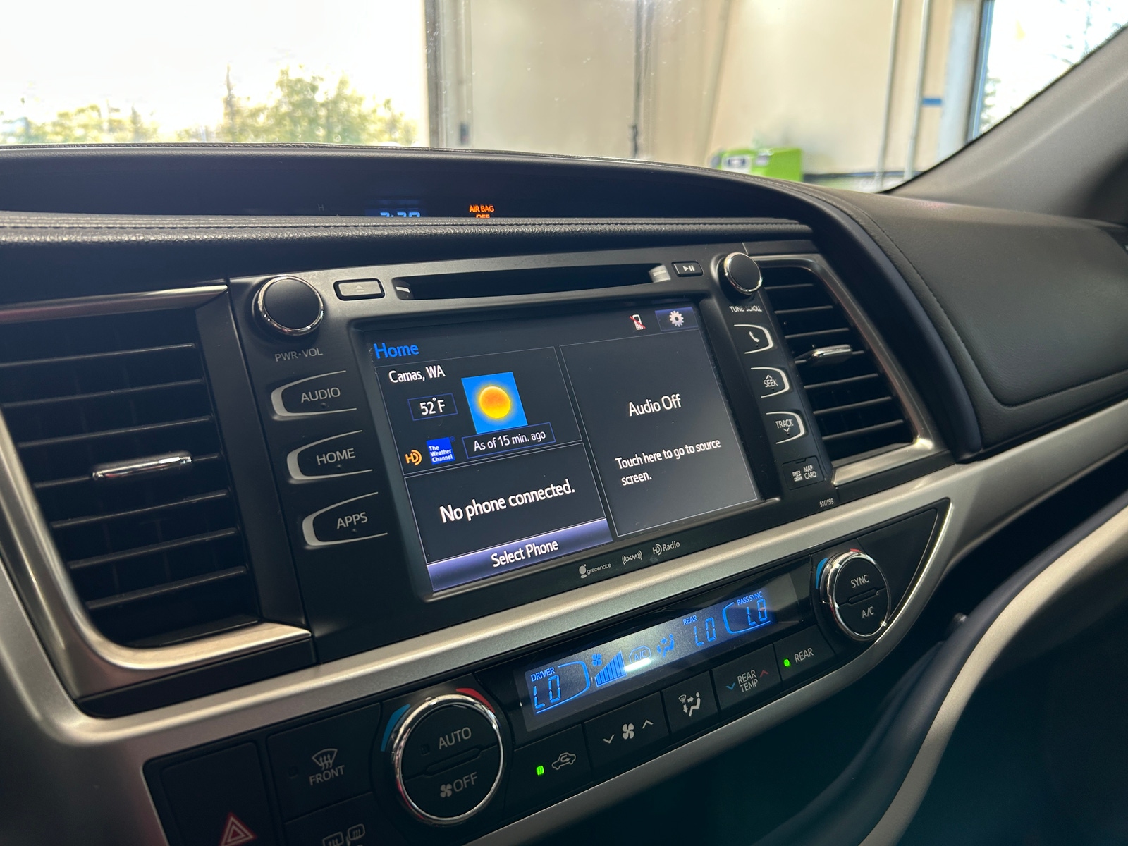 Thumbnail: 2016 Toyota Highlander - 3