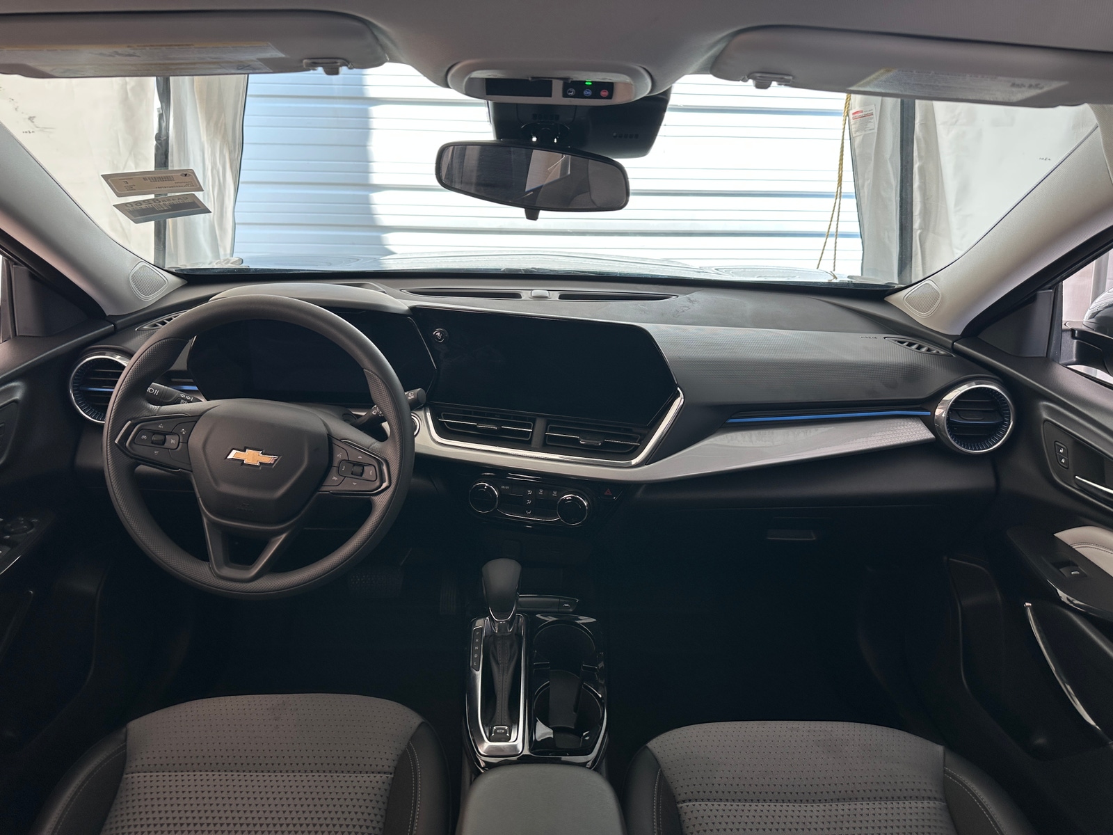 Thumbnail: 2025 Chevrolet Trax - 3