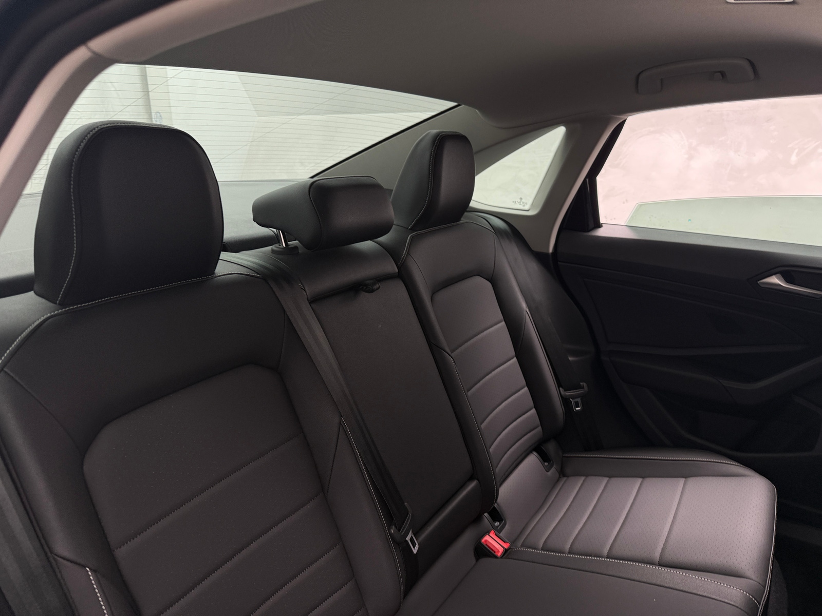 Thumbnail: 2024 Volkswagen Jetta - 5