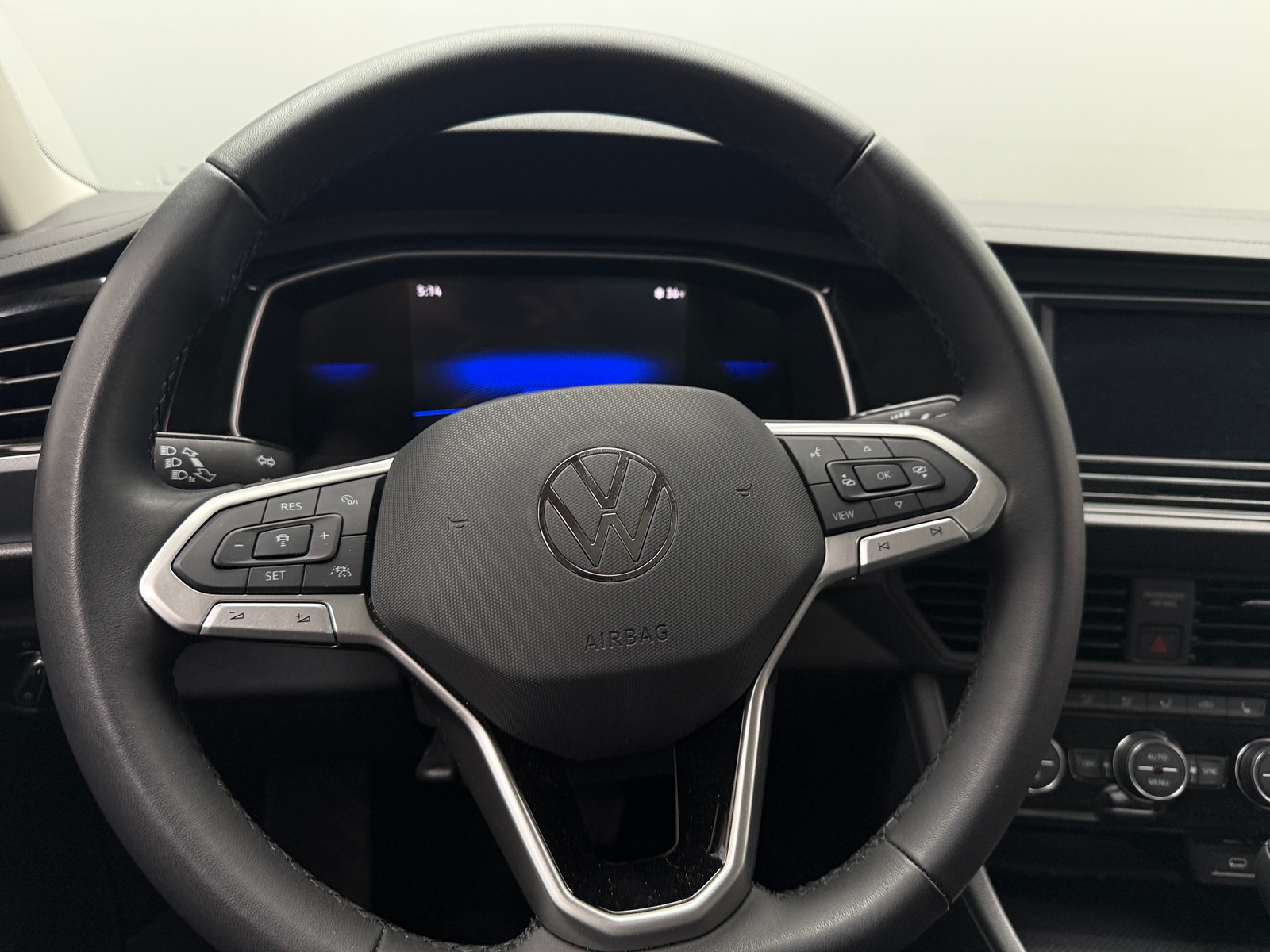 Thumbnail: 2024 Volkswagen Jetta - 4