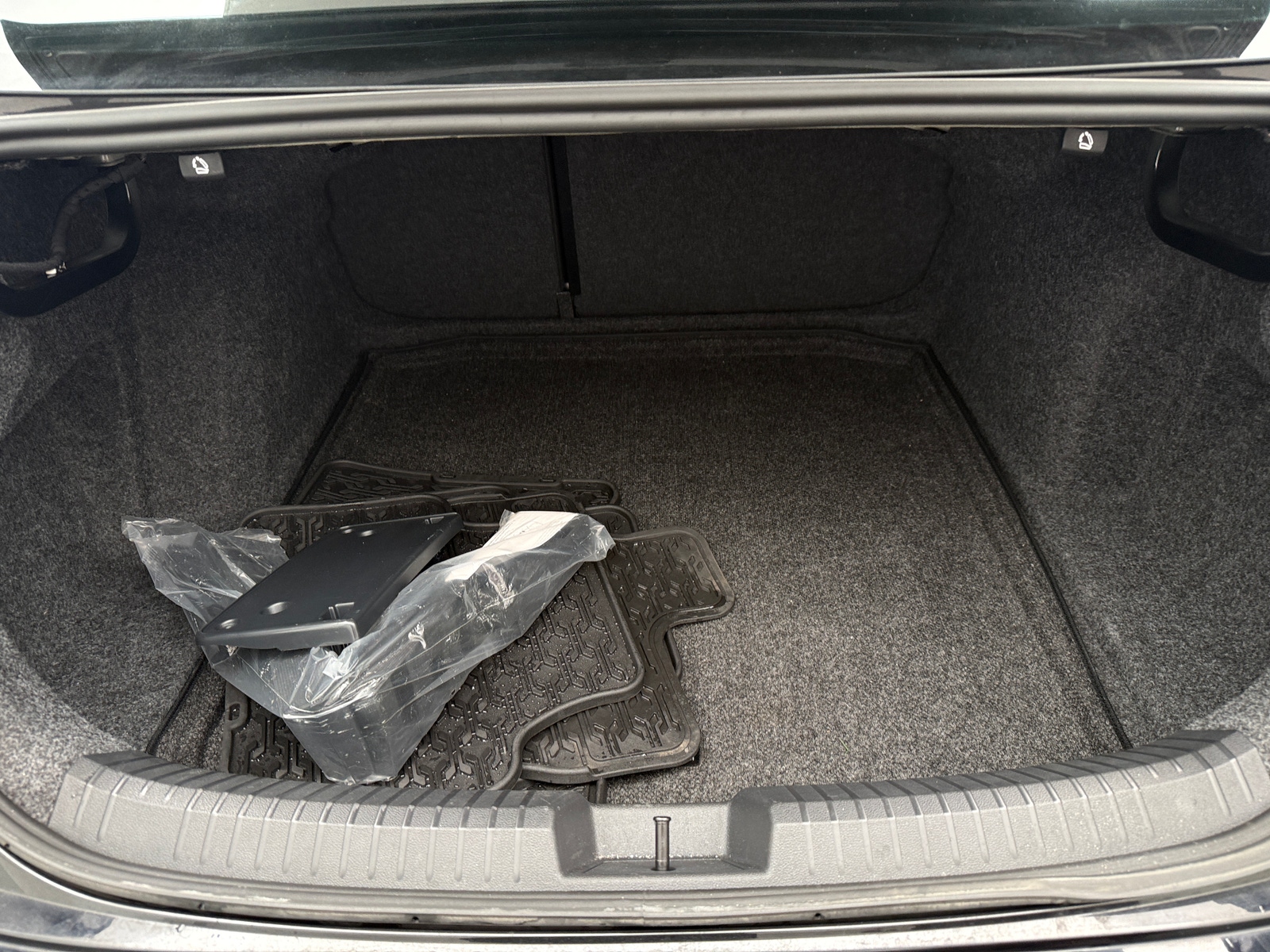 Thumbnail: 2024 Volkswagen Jetta - 6