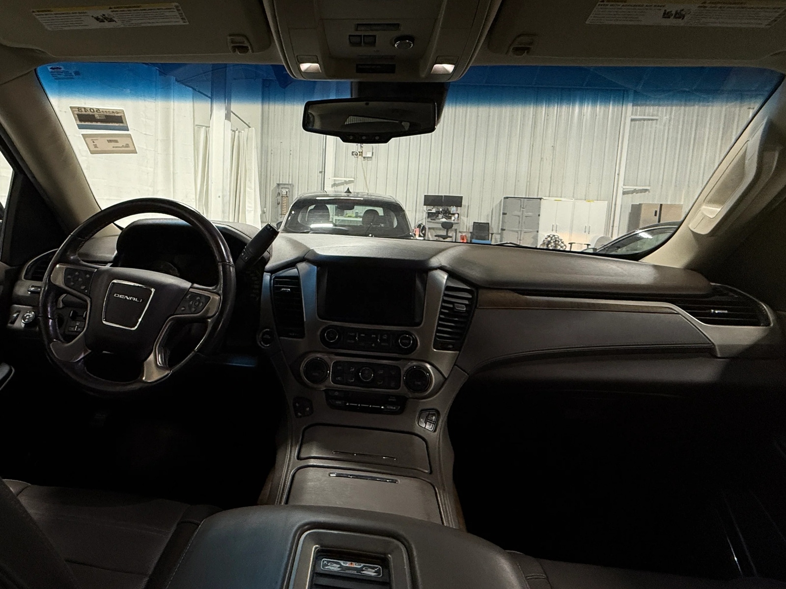 Thumbnail: 2018 GMC Yukon XL - 2