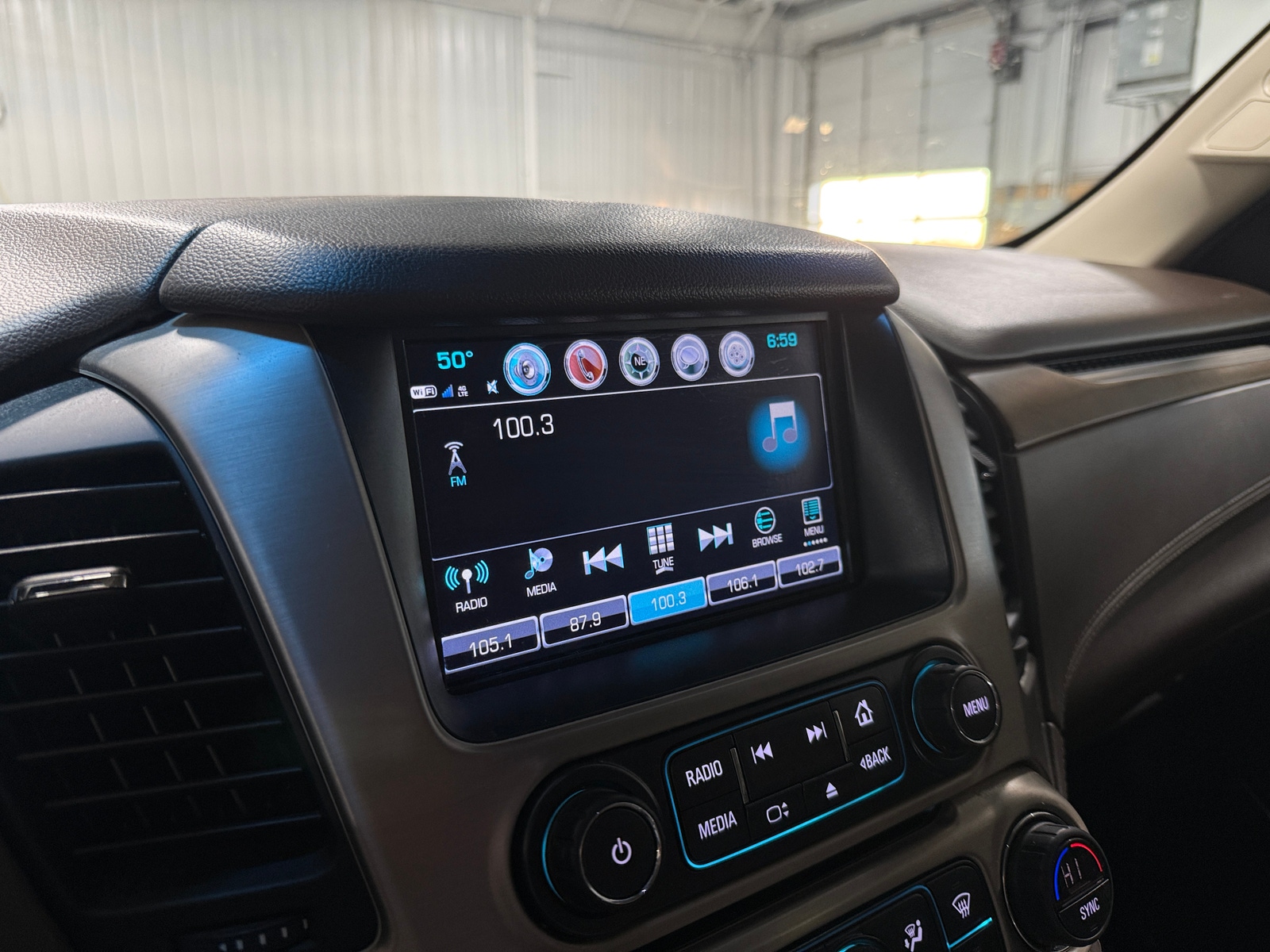 Thumbnail: 2018 GMC Yukon XL - 3