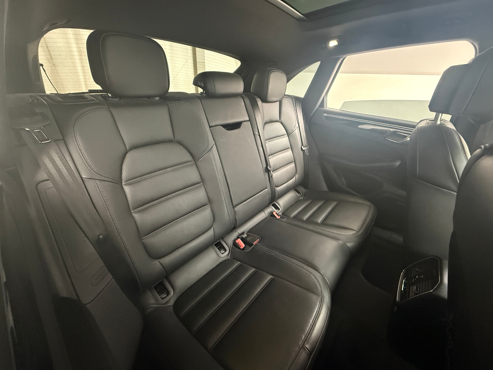 Thumbnail: 2018 Porsche Macan - 5