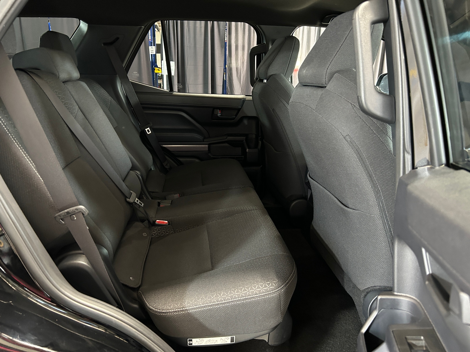 Thumbnail: 2025 Toyota 4Runner - 6