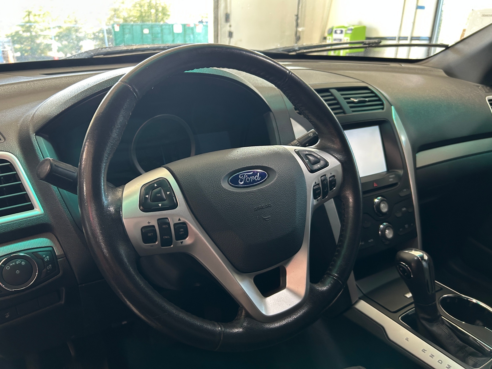 Thumbnail: 2015 Ford Explorer - 4