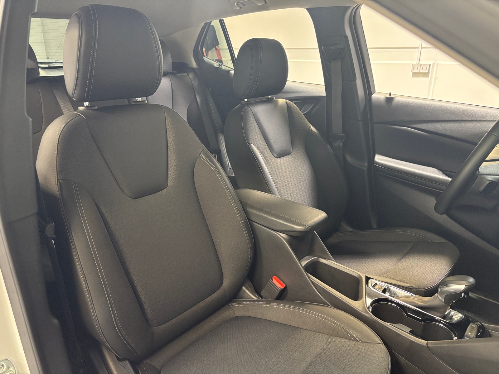 Thumbnail: 2025 Buick Encore GX - 2