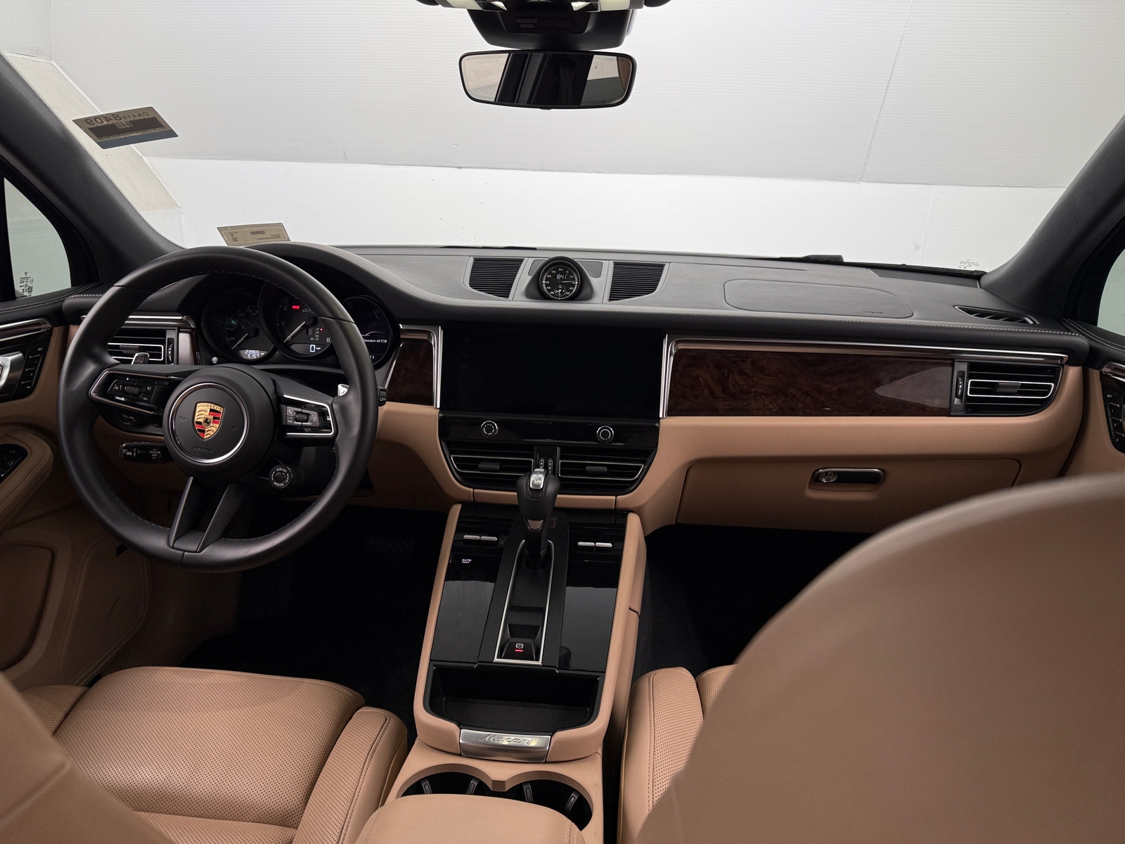 Thumbnail: 2024 Porsche Macan - 2