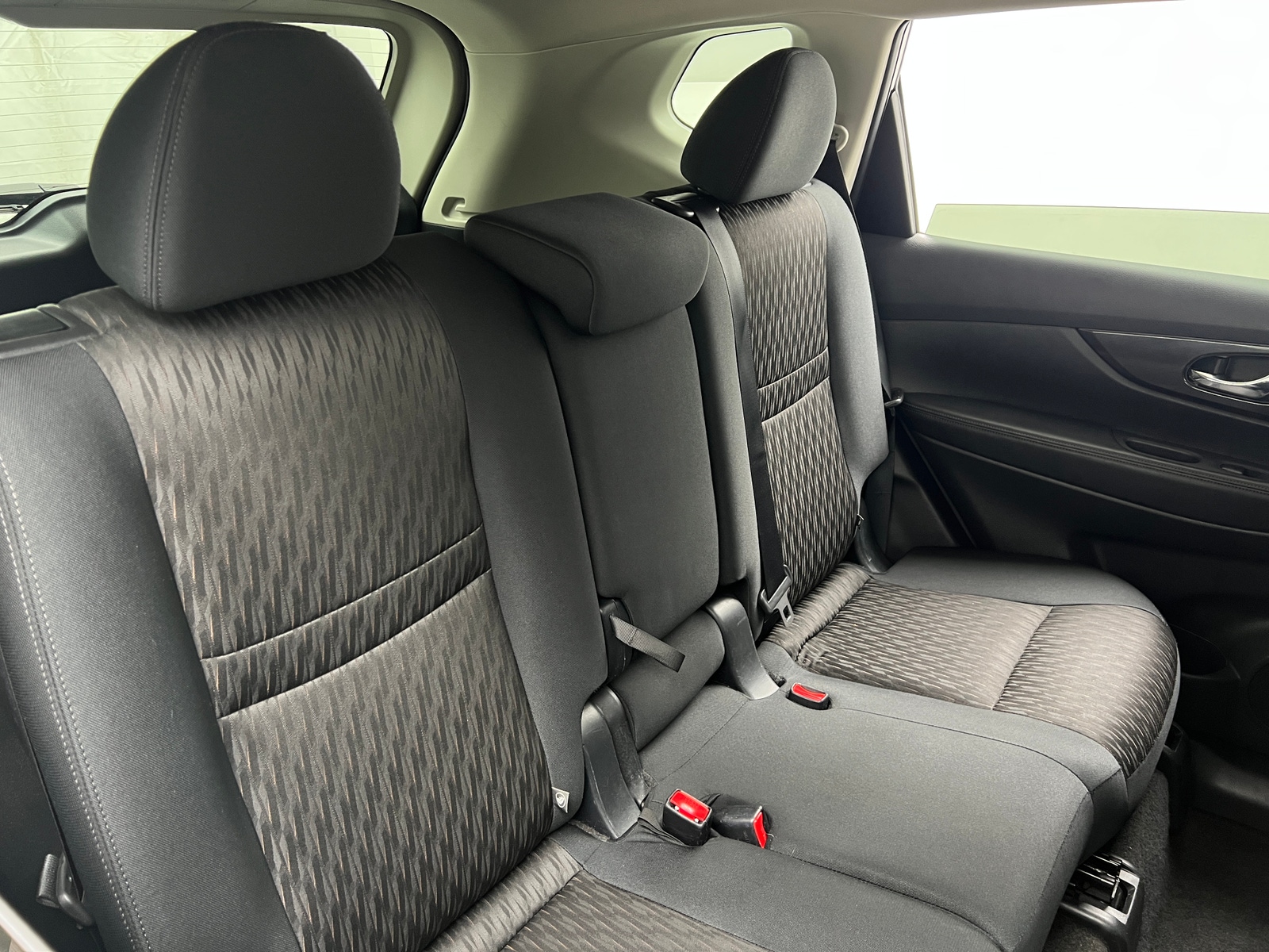 Thumbnail: 2017 Nissan Rogue - 6