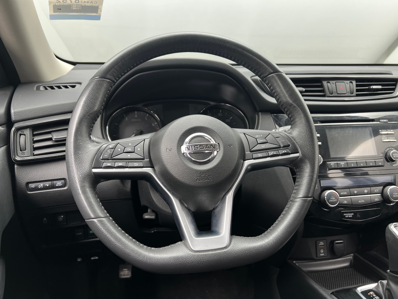 Thumbnail: 2017 Nissan Rogue - 5