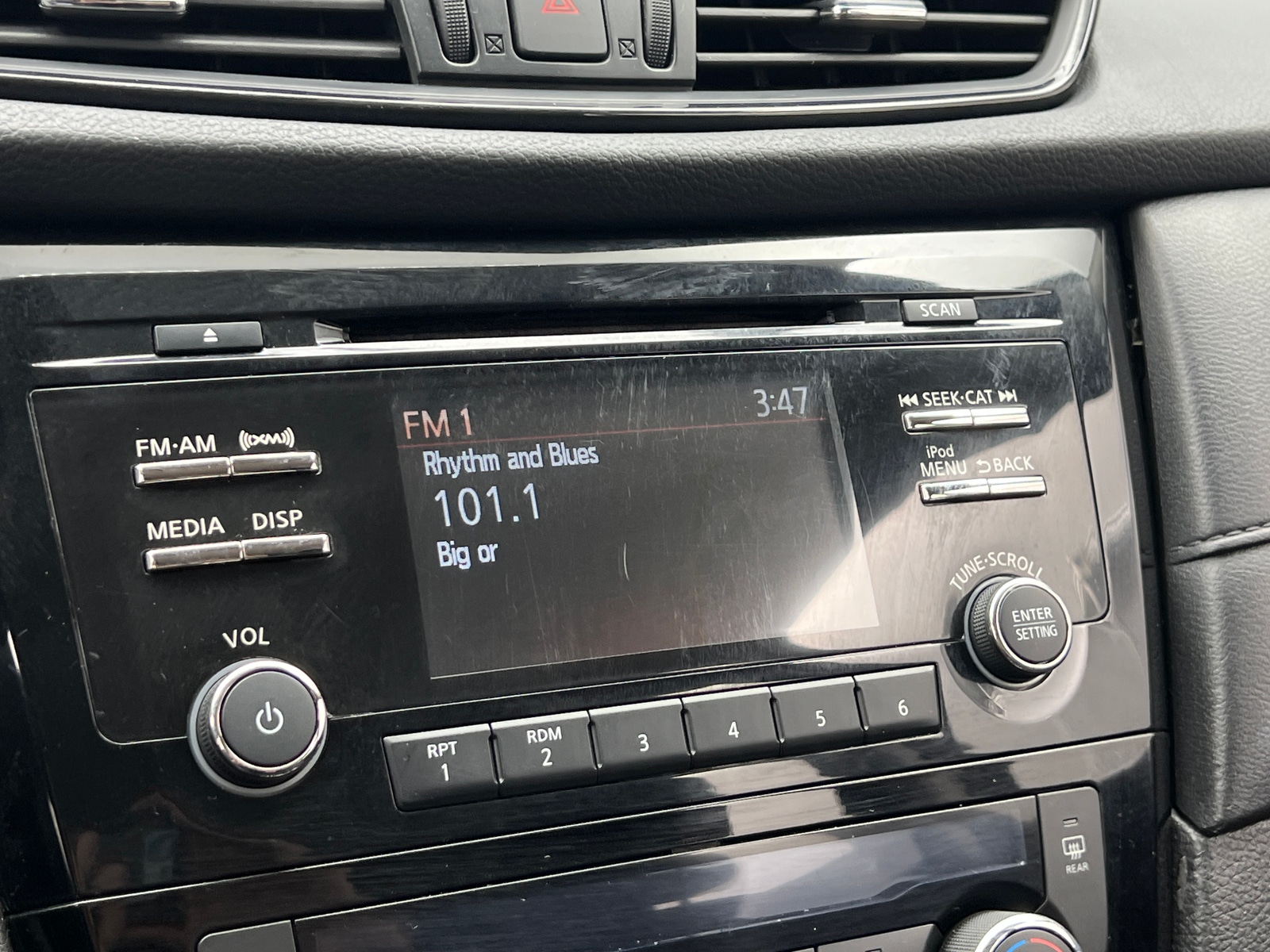 Thumbnail: 2017 Nissan Rogue - 4