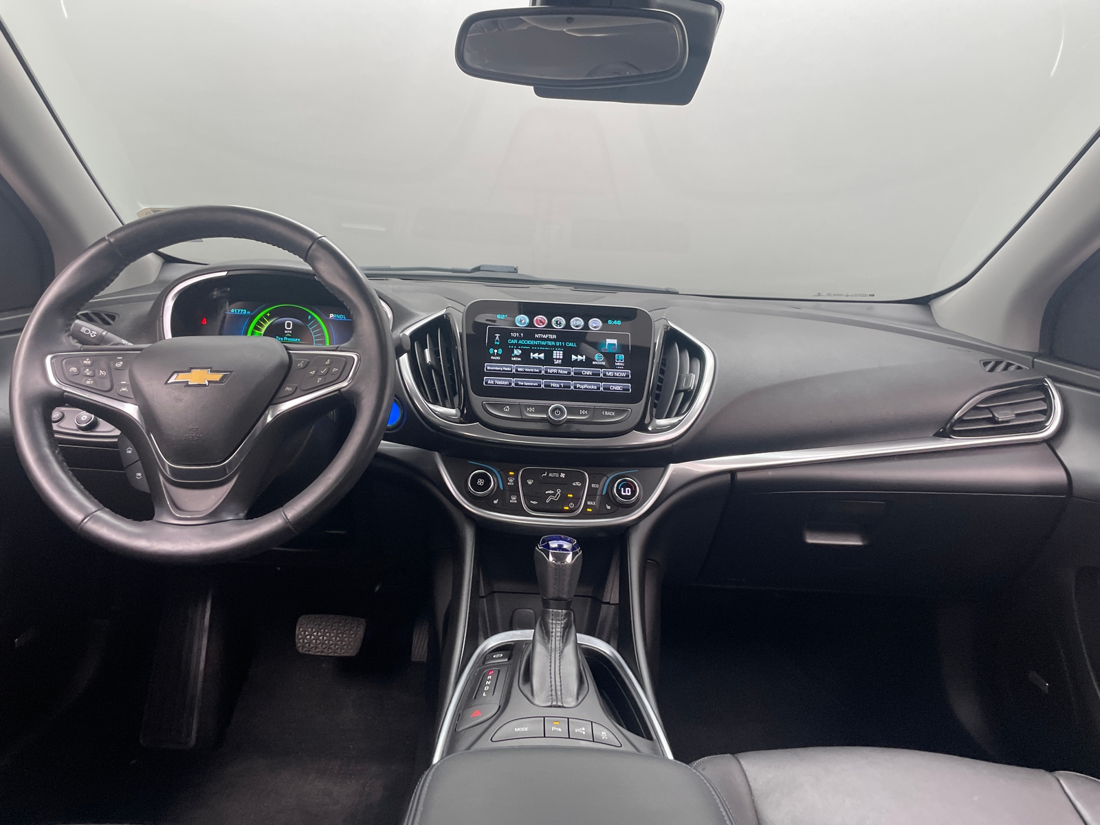 Thumbnail: 2017 Chevrolet Volt - 2