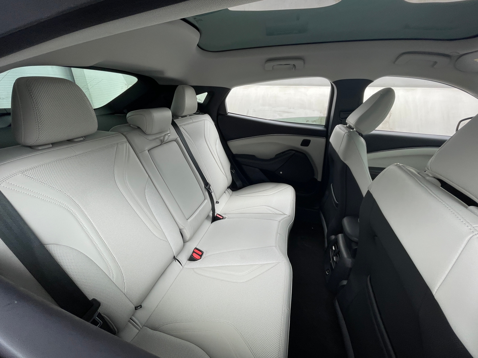 Thumbnail: 2022 Ford Mustang Mach-E - 5