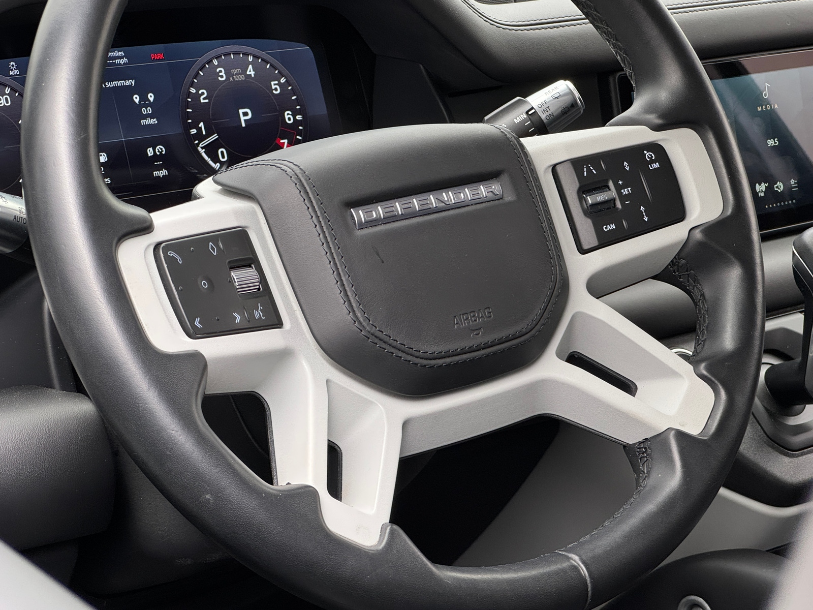 Thumbnail: 2020 Land Rover Defender - 5