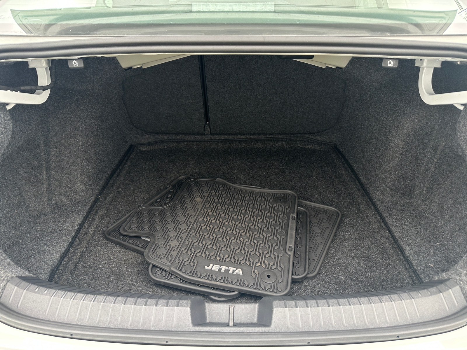 Thumbnail: 2024 Volkswagen Jetta - 7